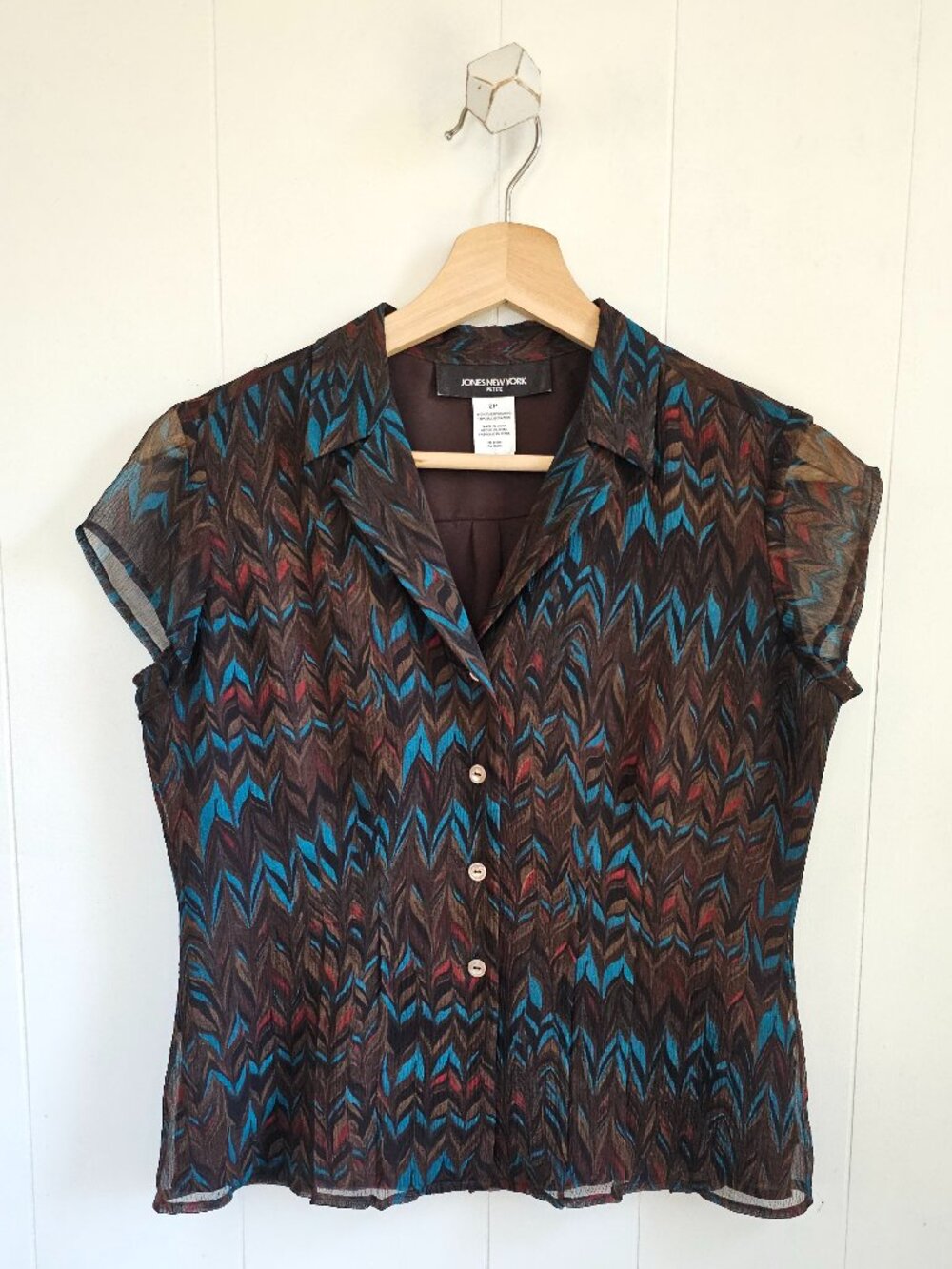 JONES NY Brown Chevron Blouse